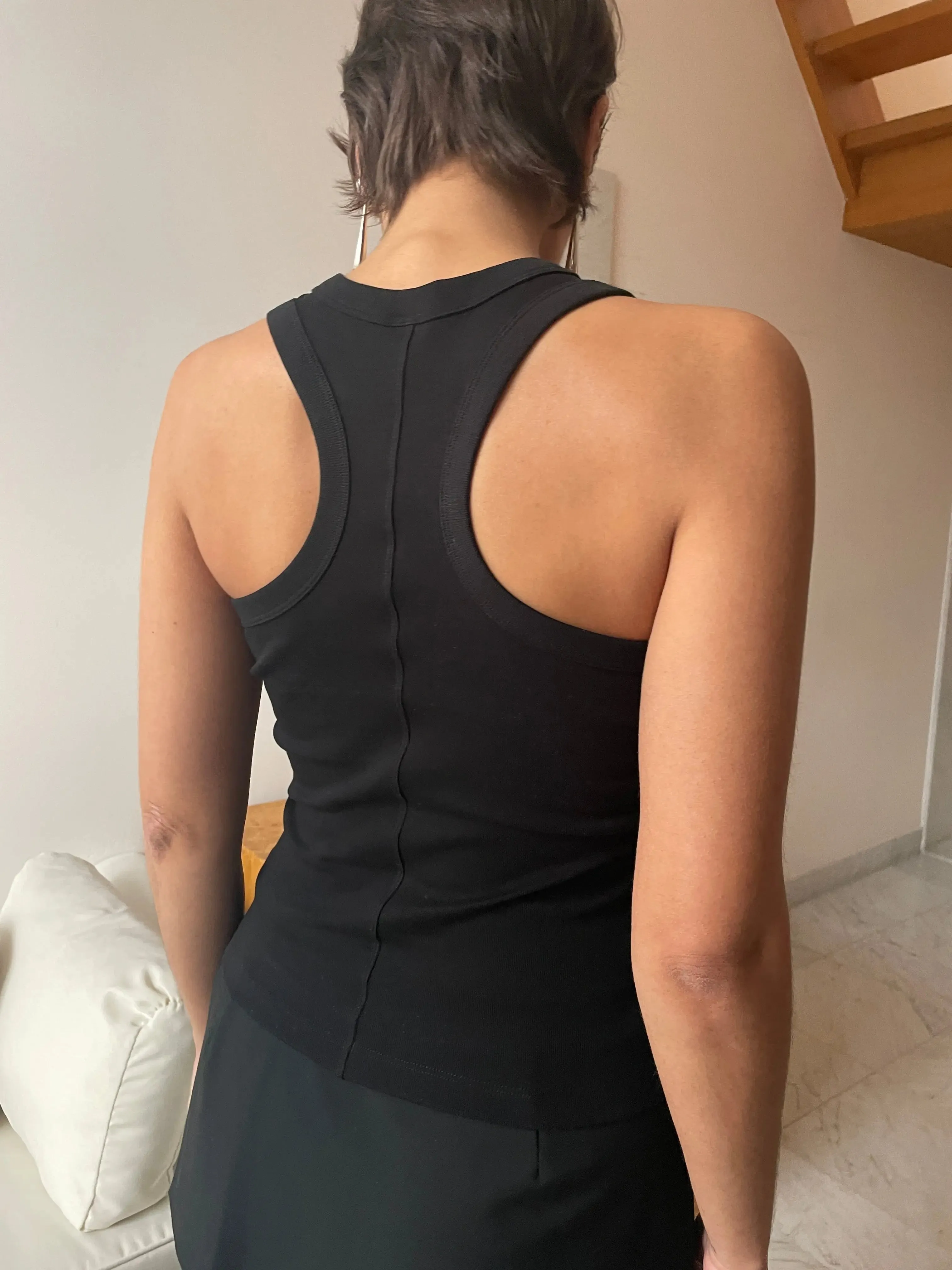 Hannah Tank, Black